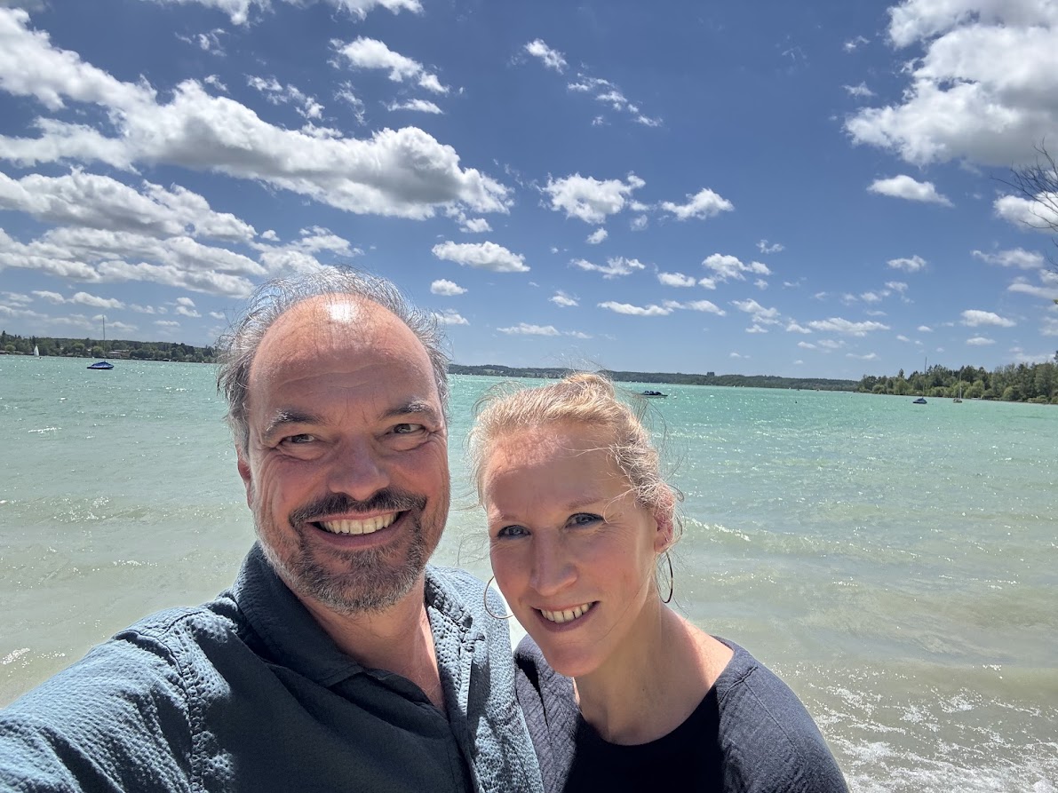 Sabine und Stefano Rost am See